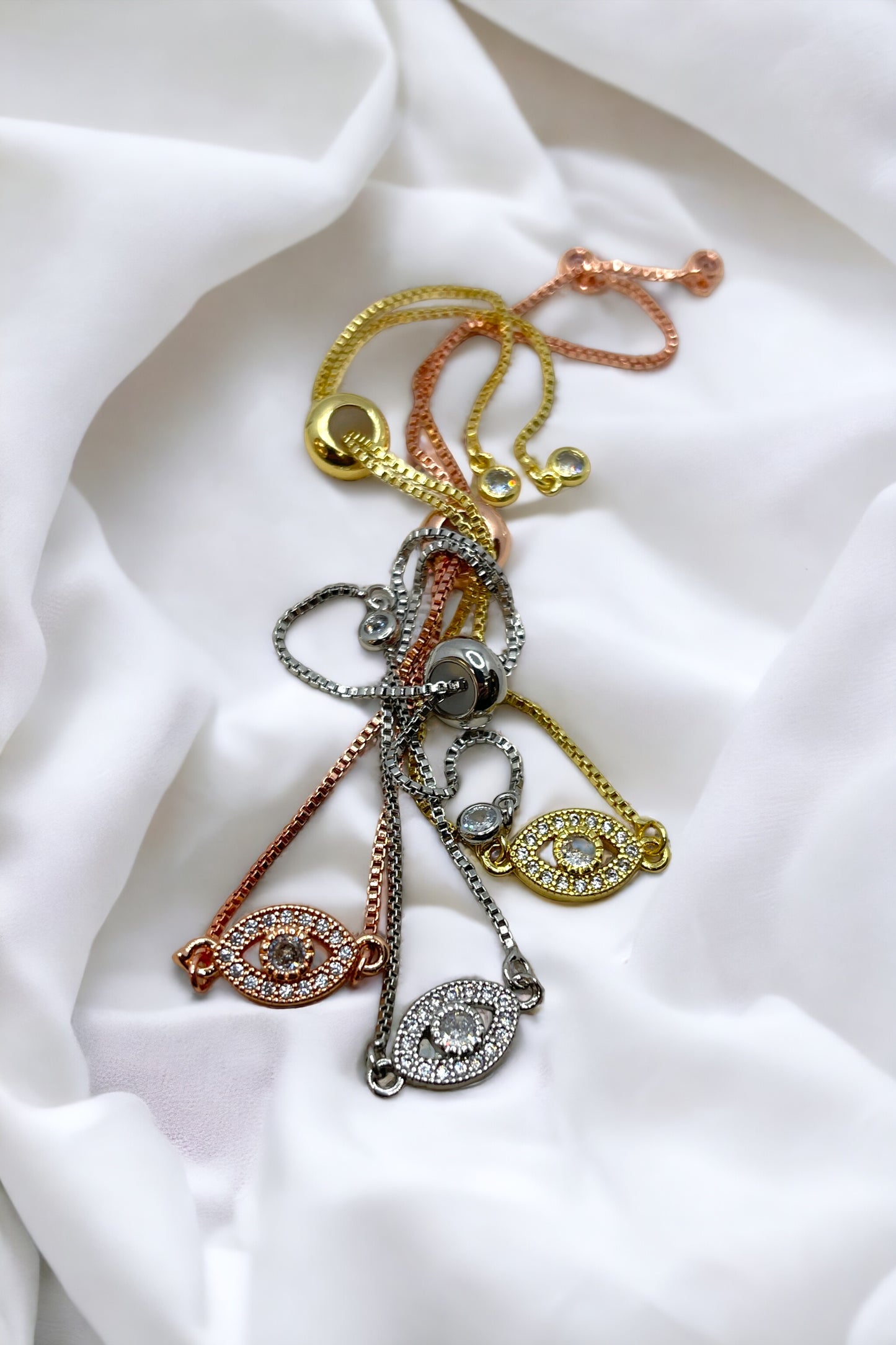 Adjustable bracelet turkish eye with pave