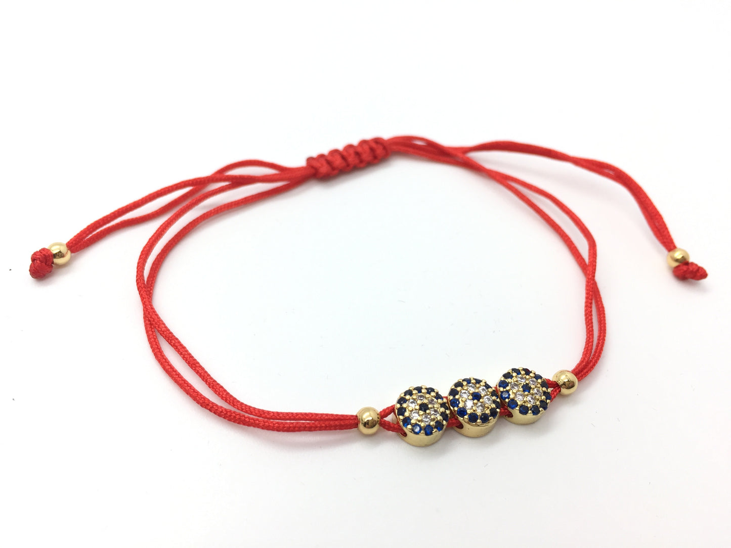 3 eyes red string