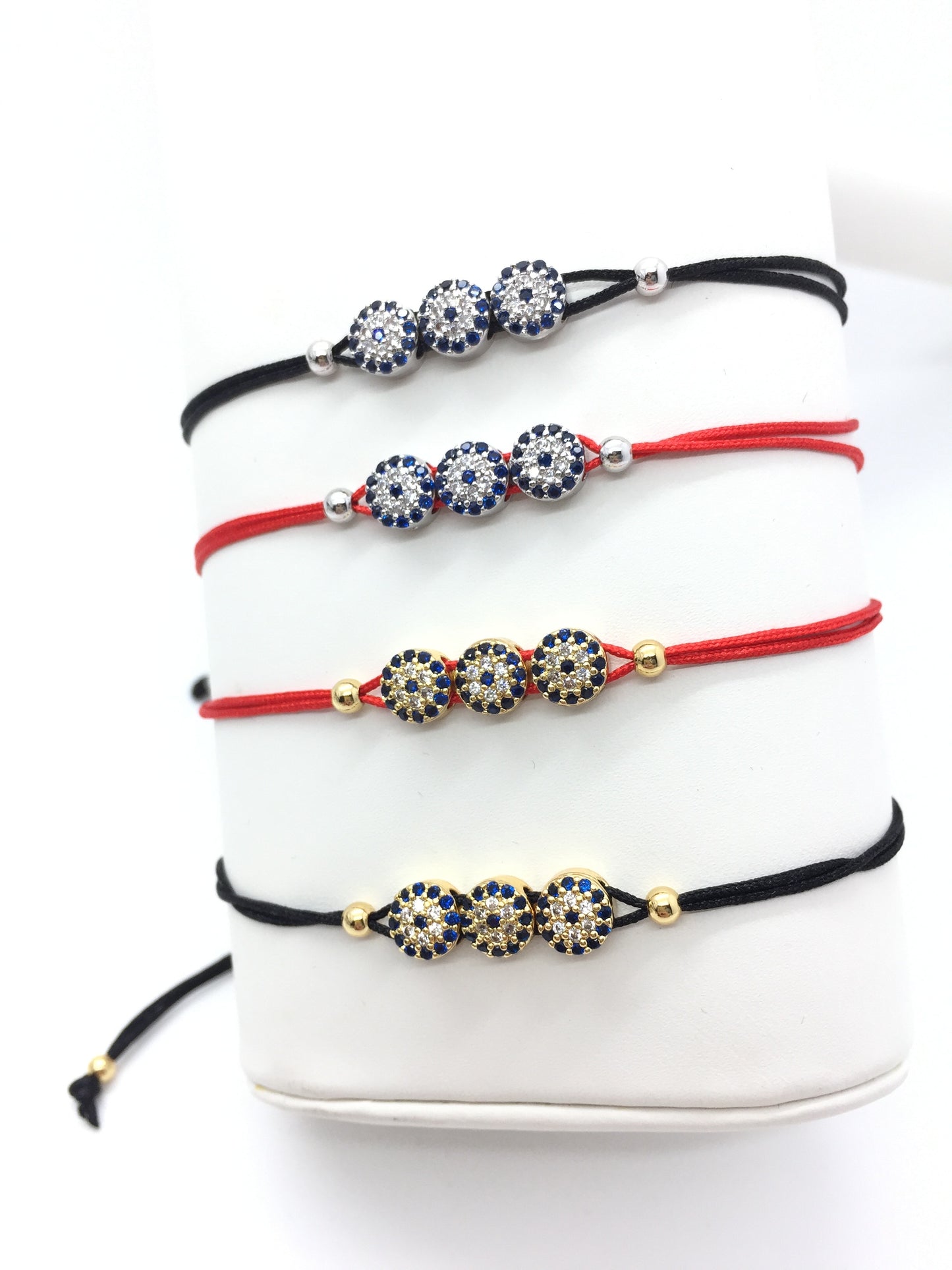 3 eyes red string