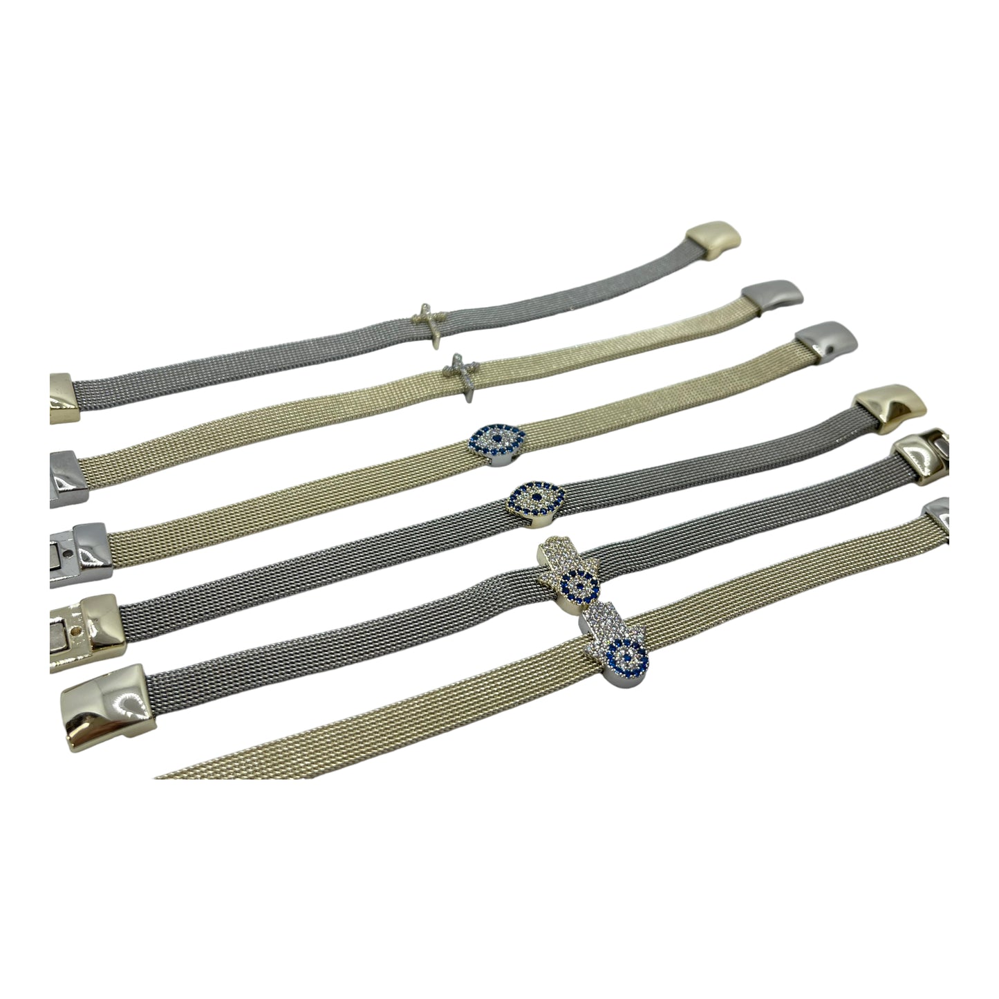 Protection bracelet with magnet clap