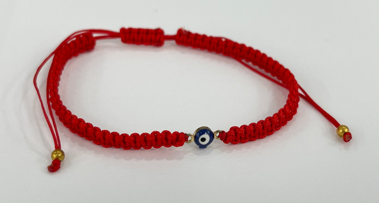 SMALL EYE RED MACRAME STRING