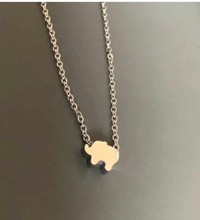 Cute Small Glossy Elephant Shape Charm Clavicle Necklace Classic