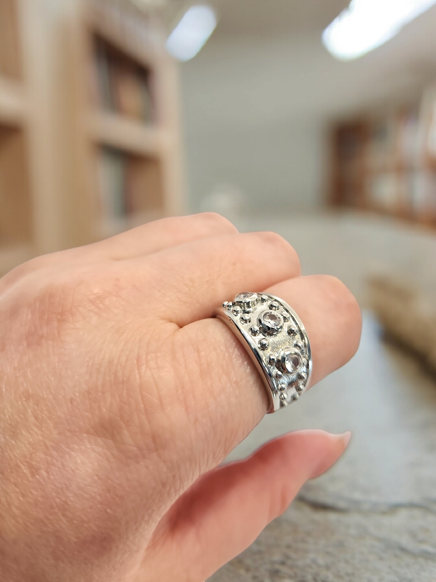 Vintage stone adjustable ring